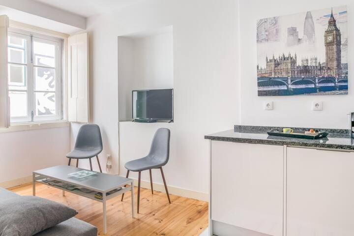 Cozy Apartments In Heart Of Lisbon Bairro Alto Exteriör bild